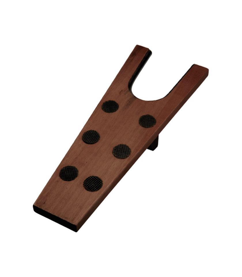 Støvleknægt i træ 