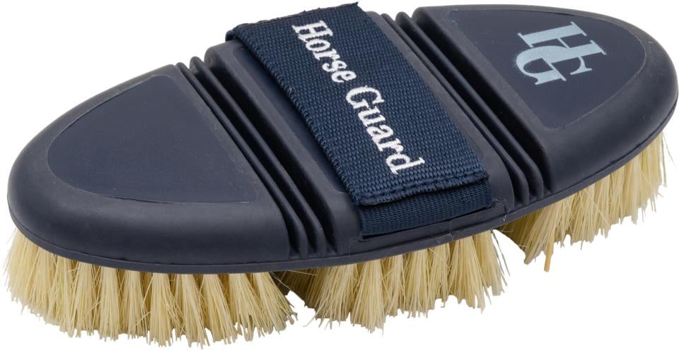 Flexible brush gnubbestrigle