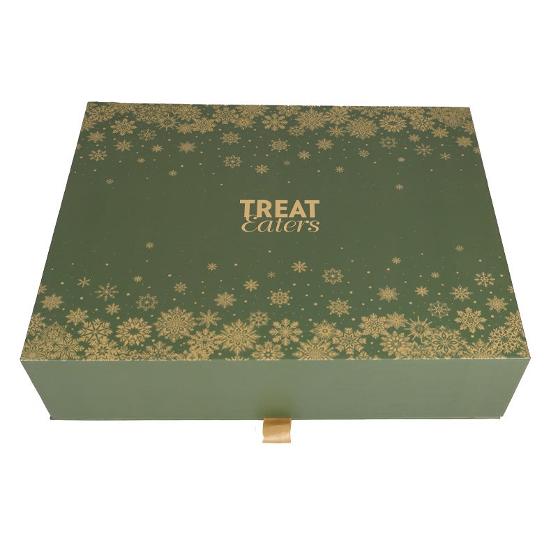 Julebox med legetøj og snack